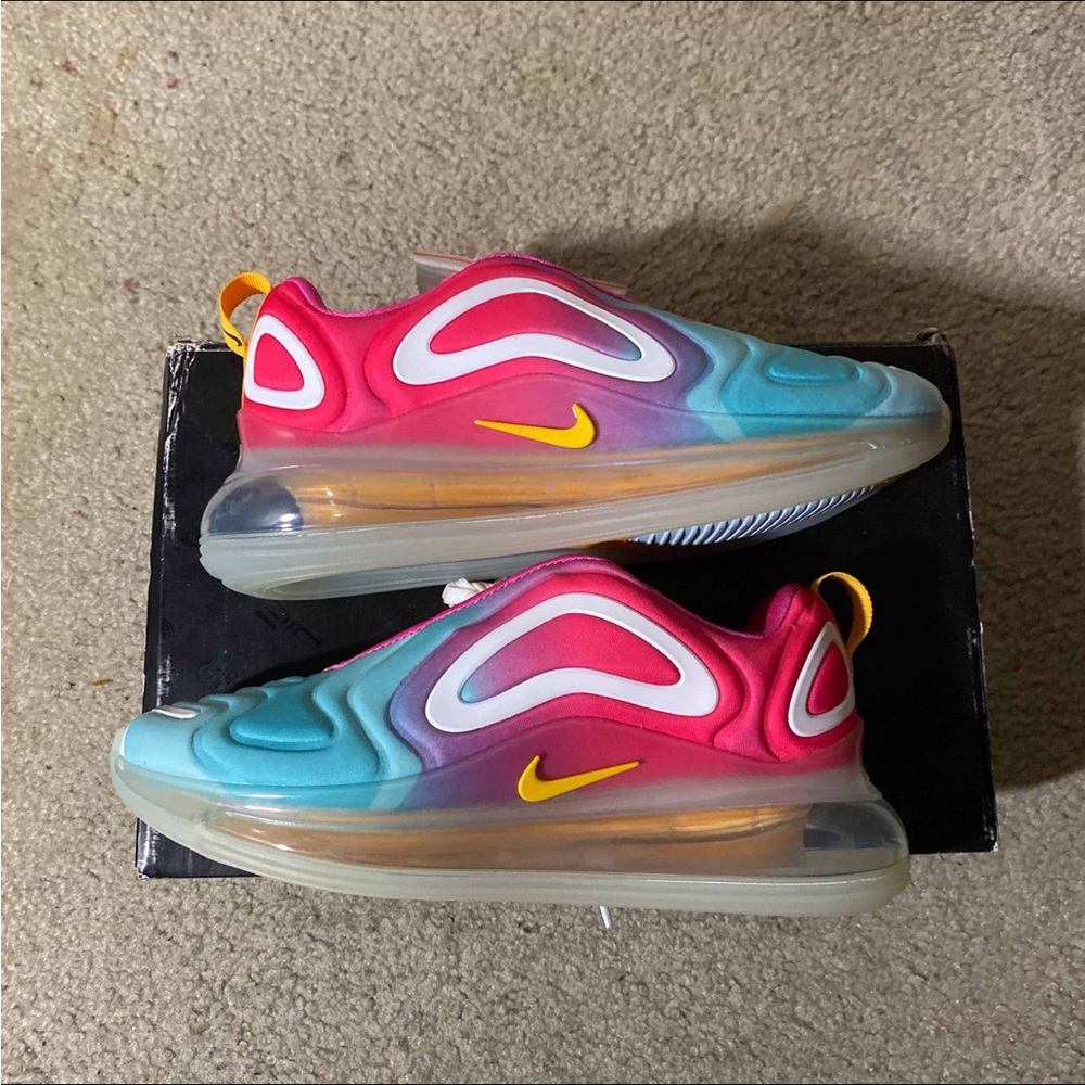 SIZE 7 - Women’s Air Max 720 ‘Teal Tint’